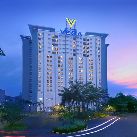 Vega Hotel Gading Серпонг Екстериор снимка