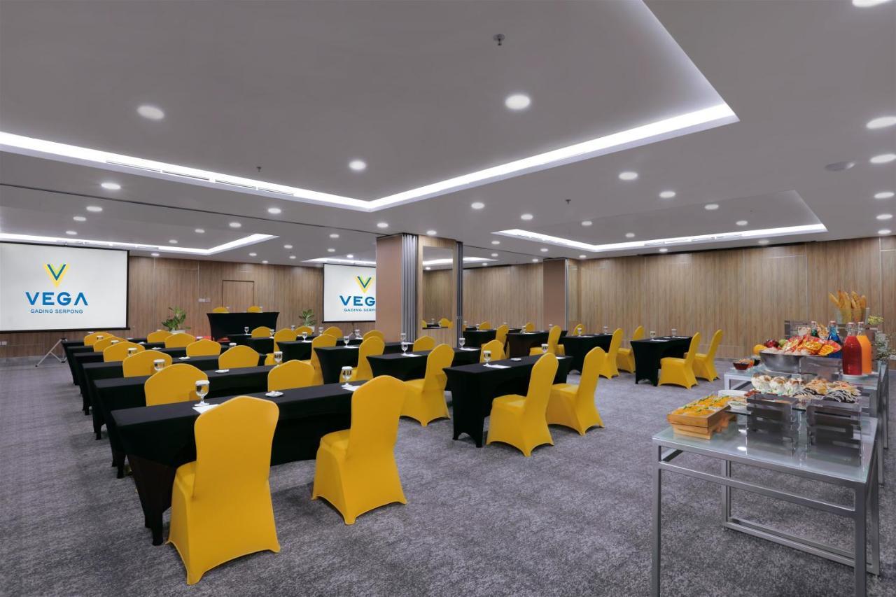 Vega Hotel Gading Серпонг Екстериор снимка
