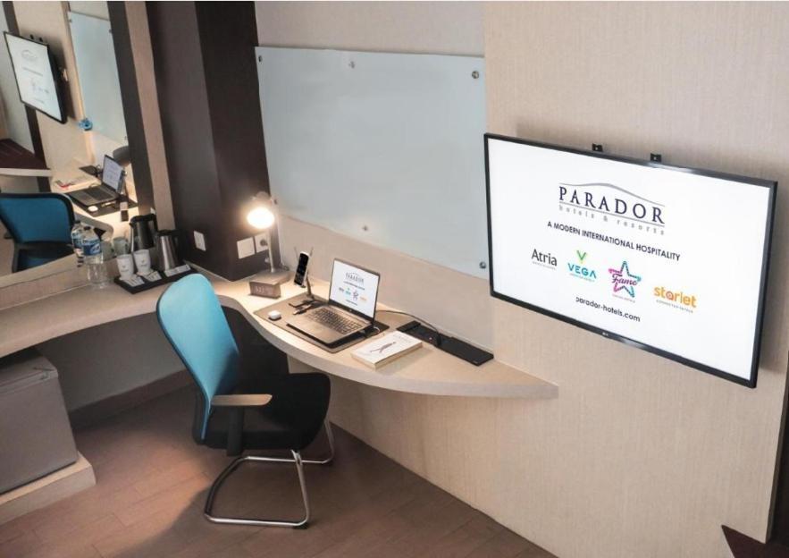 Vega Hotel Gading Серпонг Екстериор снимка