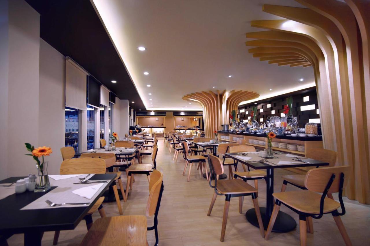 Vega Hotel Gading Серпонг Екстериор снимка